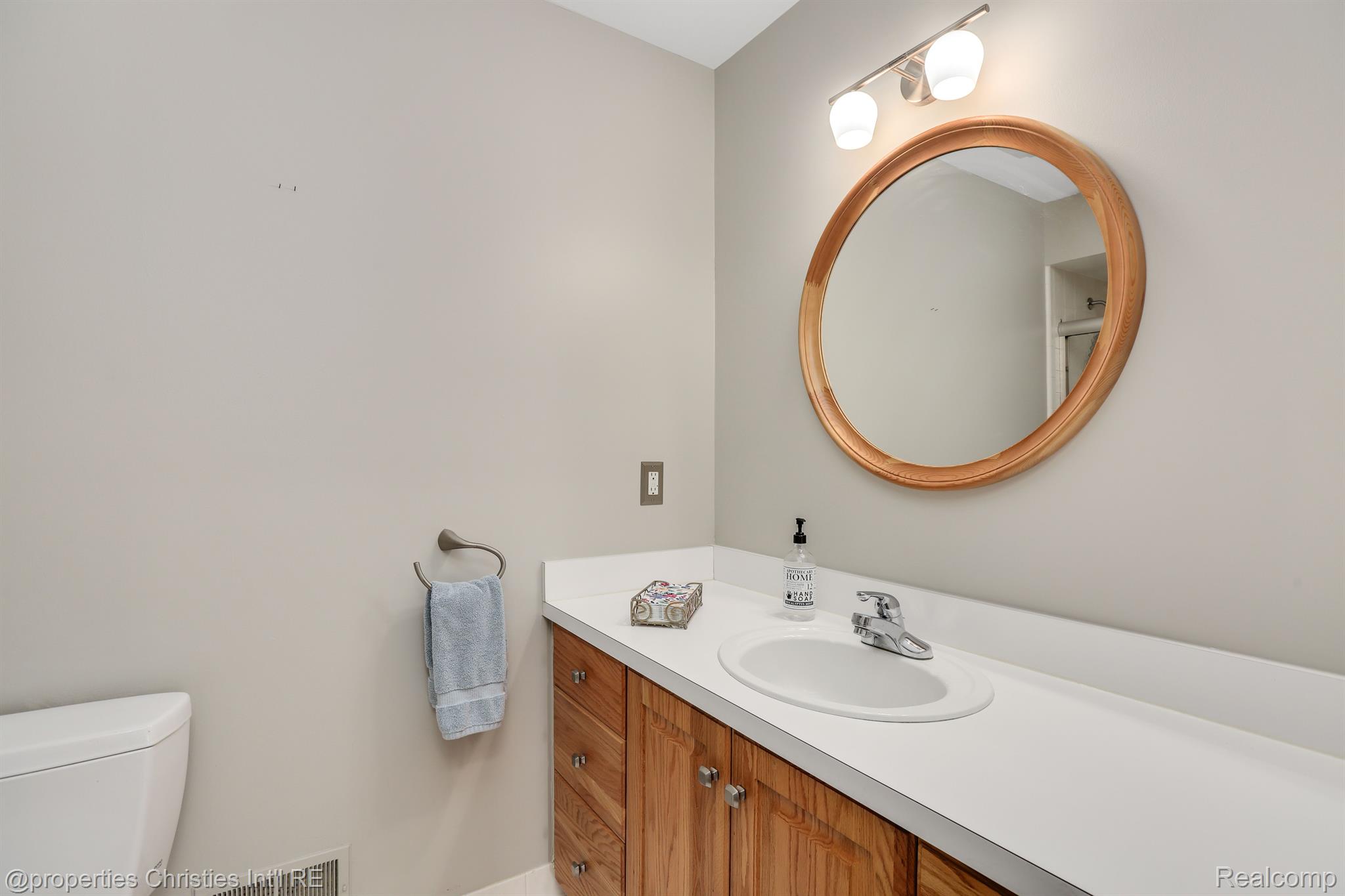 24411 RIDGEVIEW Drive