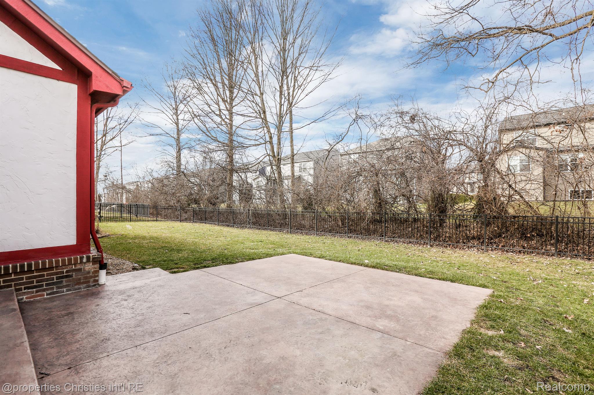 24411 RIDGEVIEW Drive