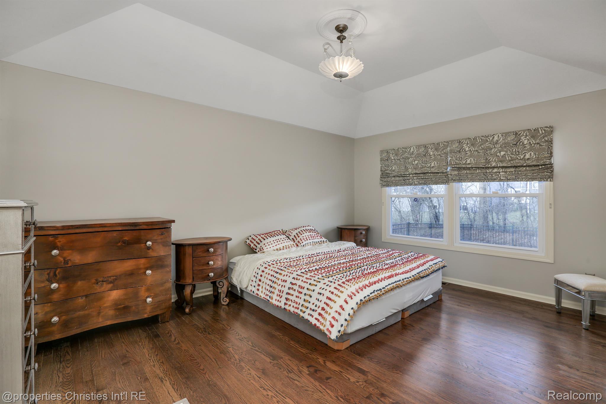 24411 RIDGEVIEW Drive
