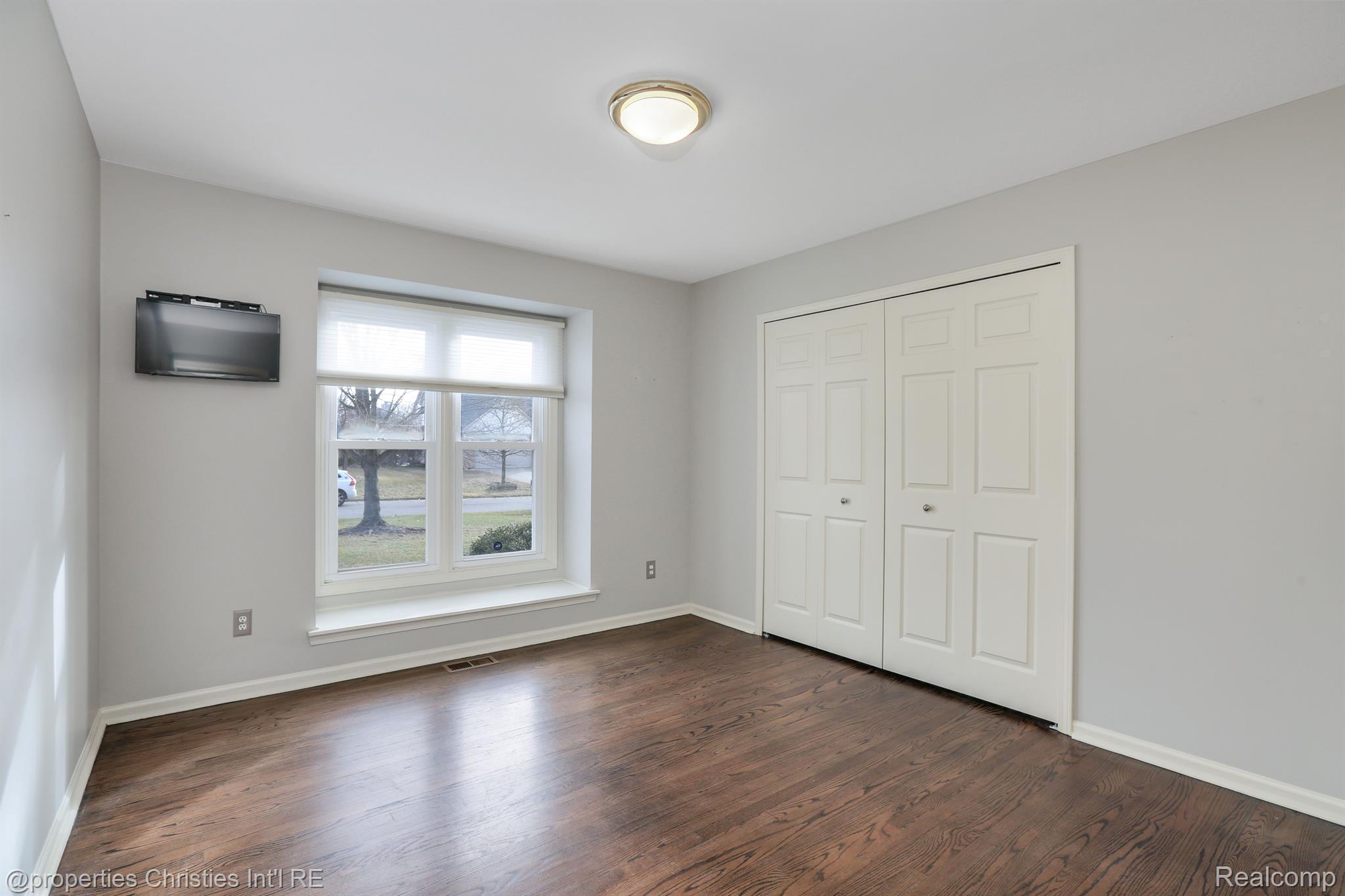 24411 RIDGEVIEW Drive