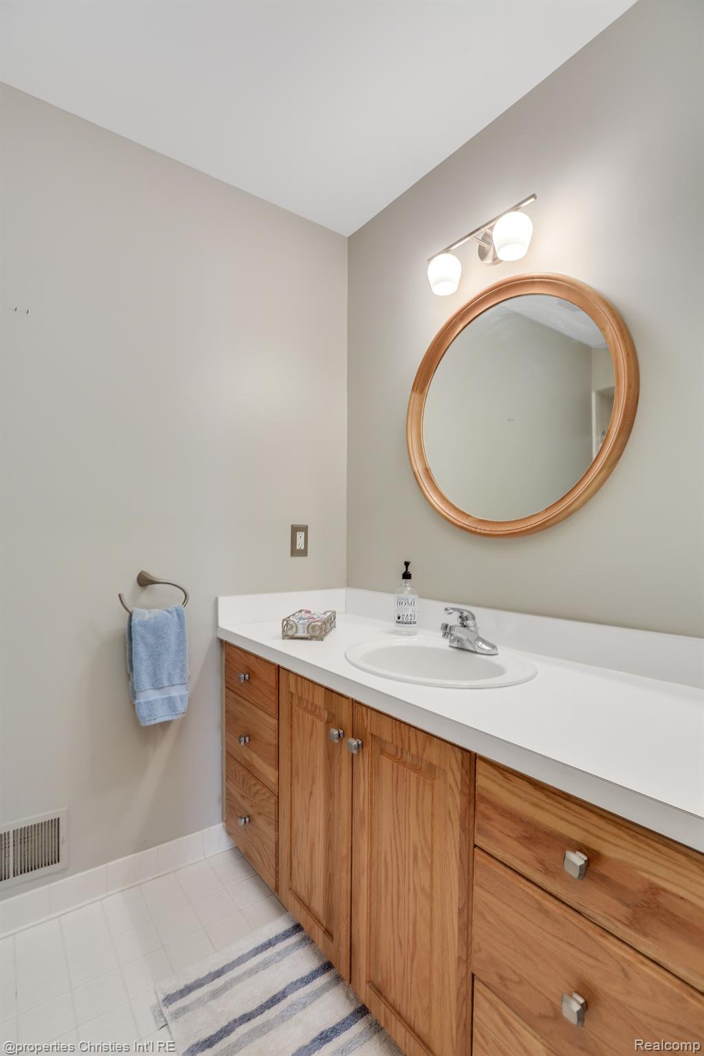 24411 RIDGEVIEW Drive