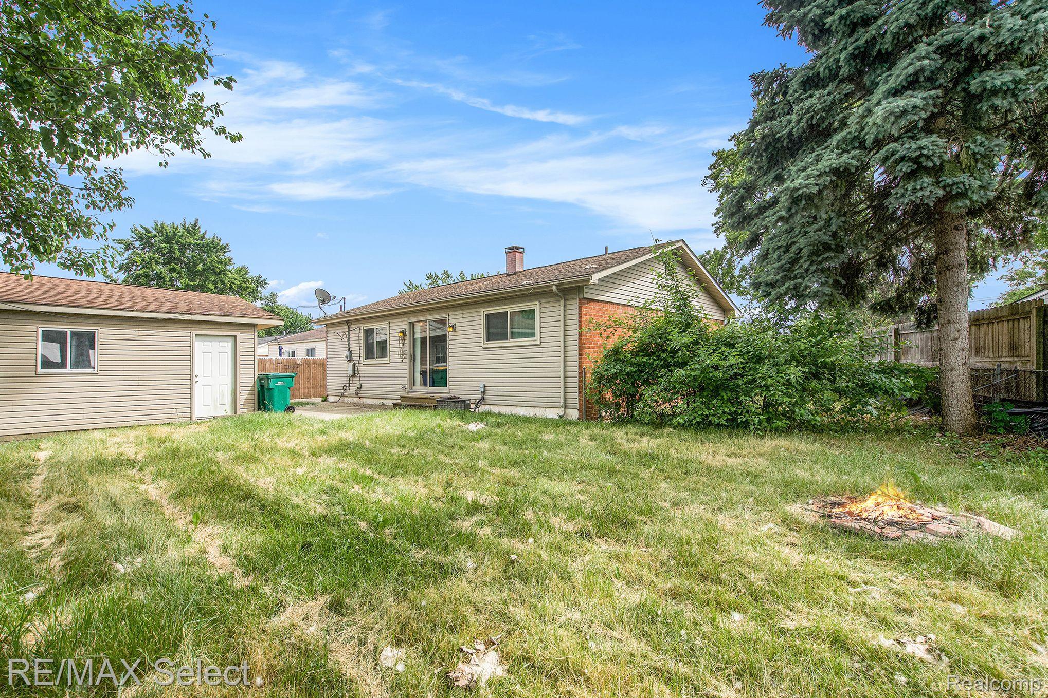 1179 LAUREL Court