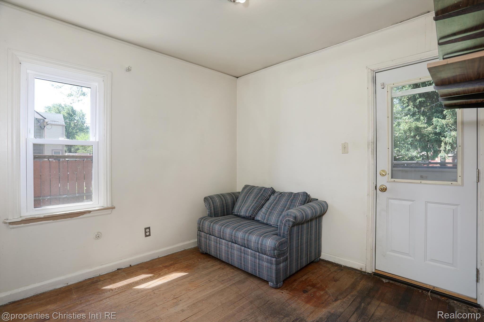 805 ALLEN Street