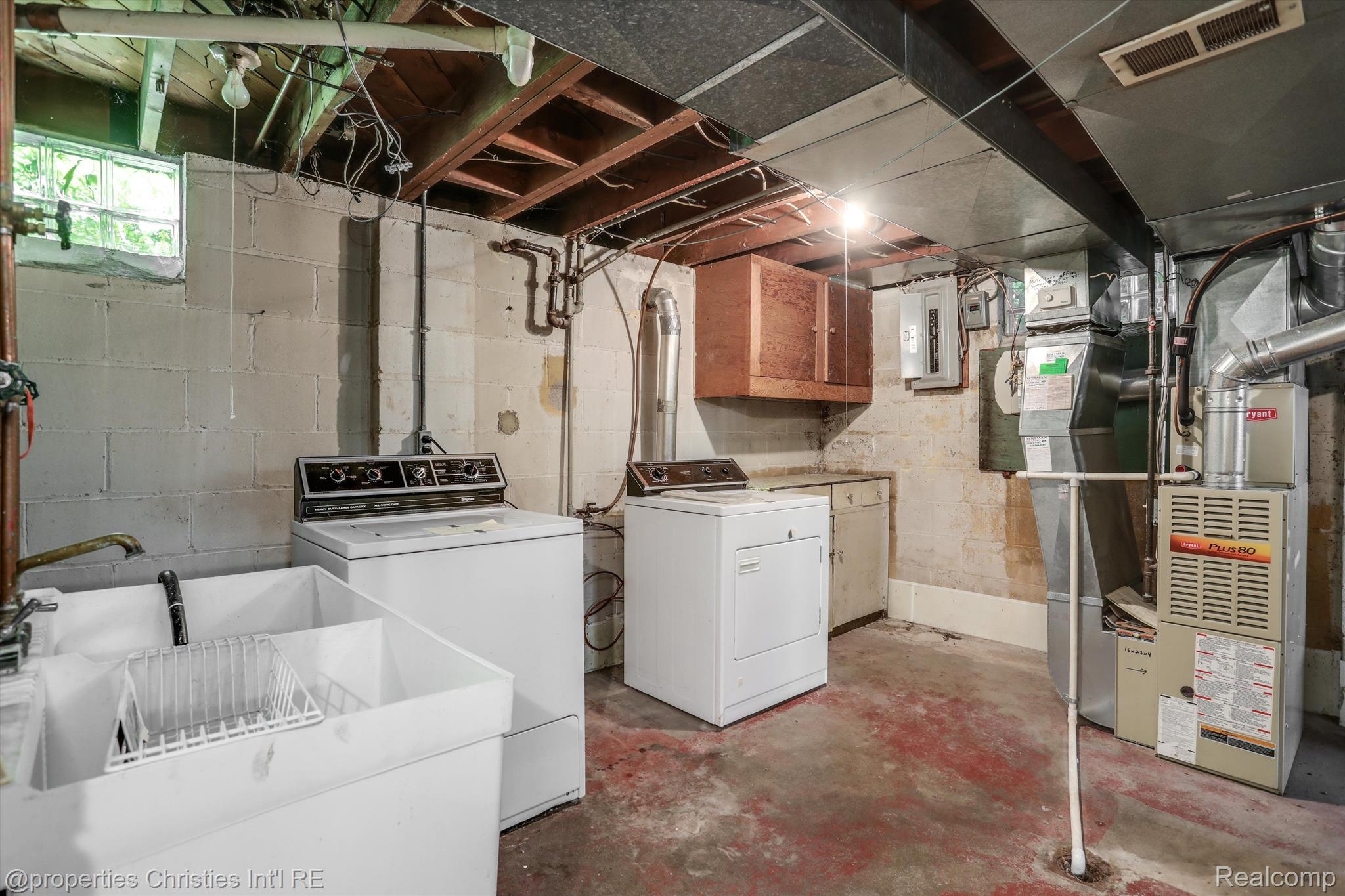 805 ALLEN Street