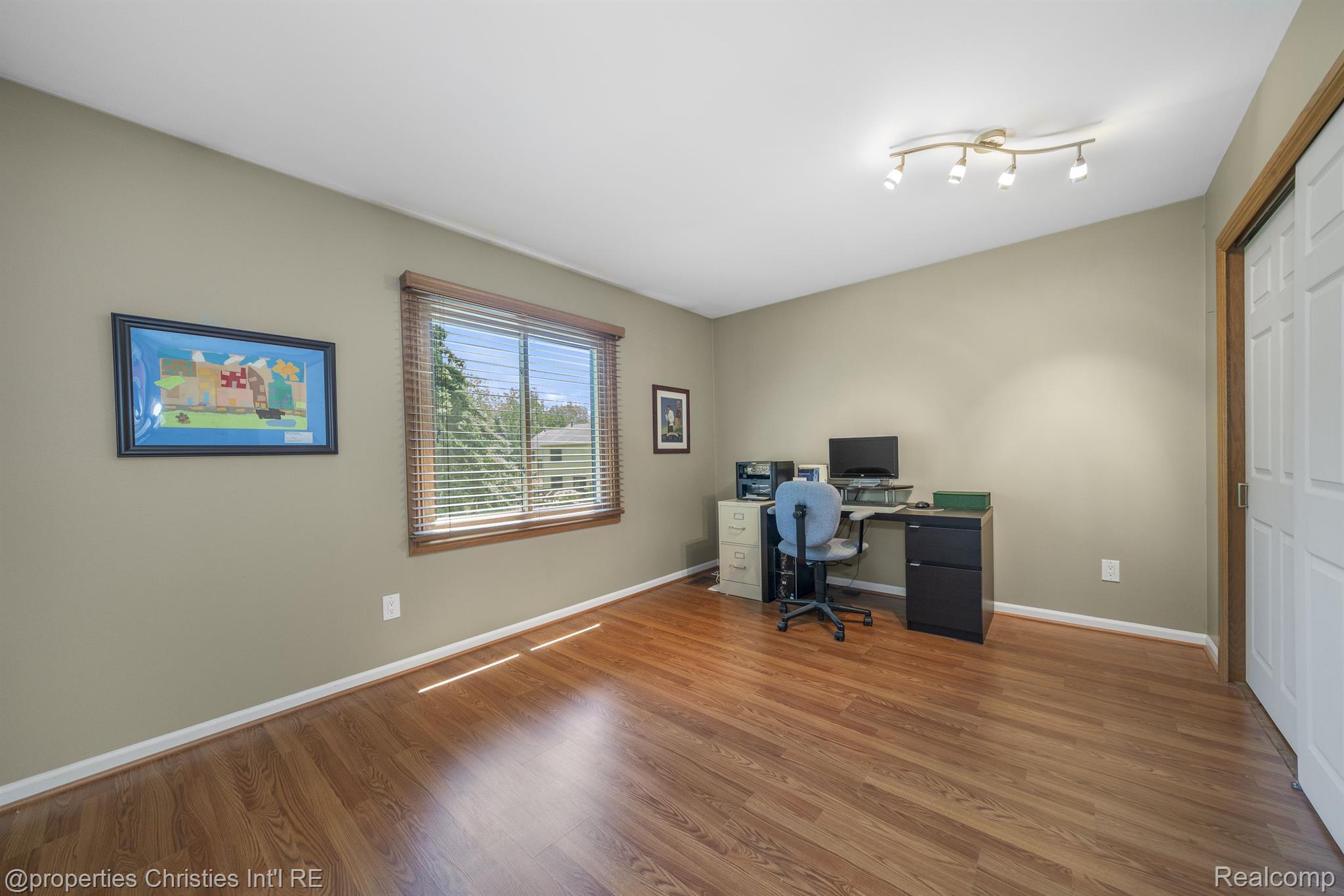 2163 ROCHELLE PARK Drive