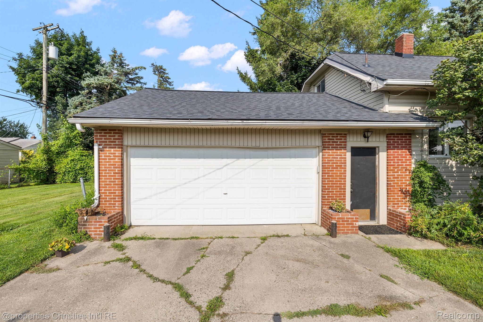 27 NAKOTA Street