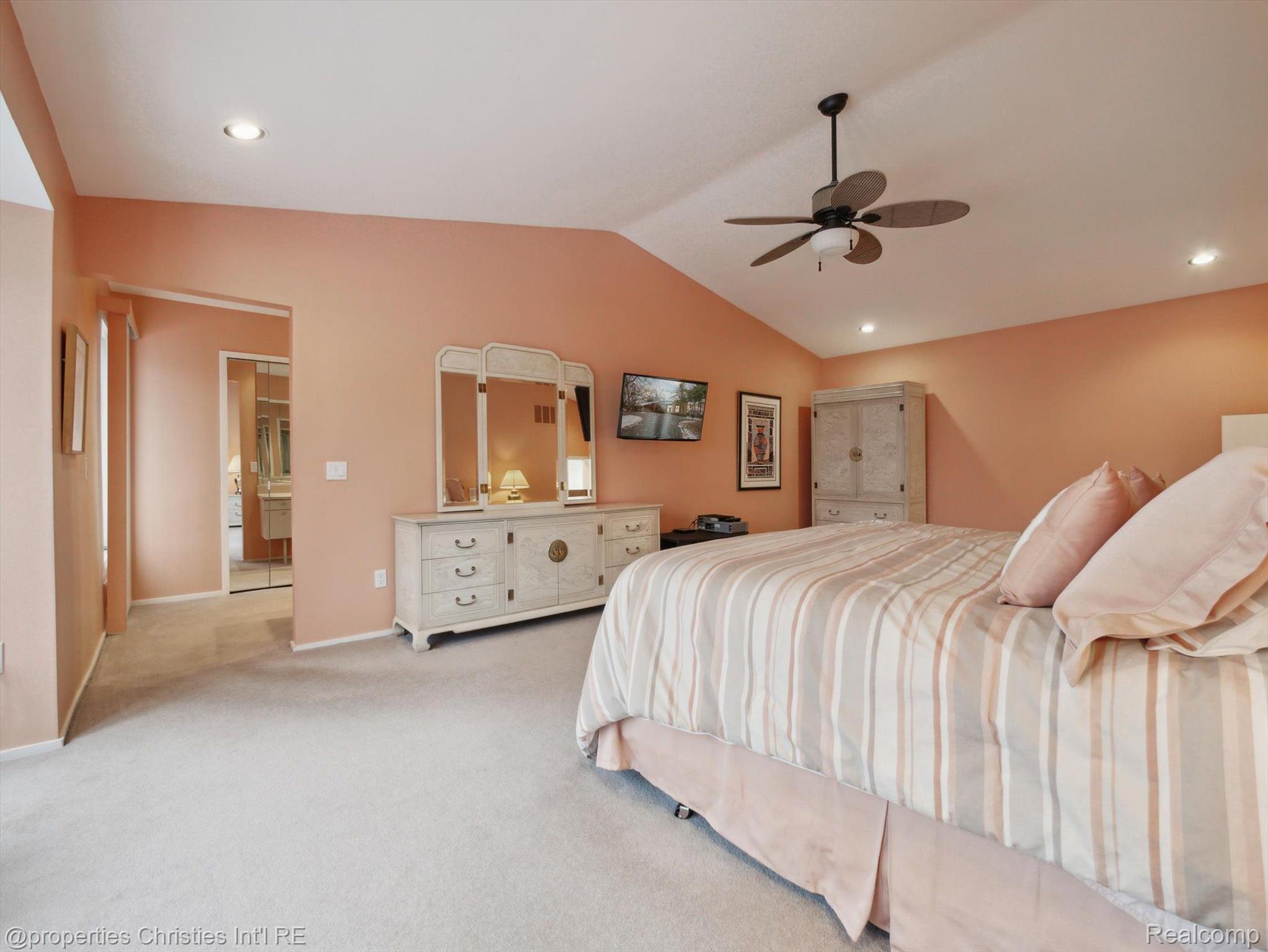 2221 BLOOMFIELD WOODS Court