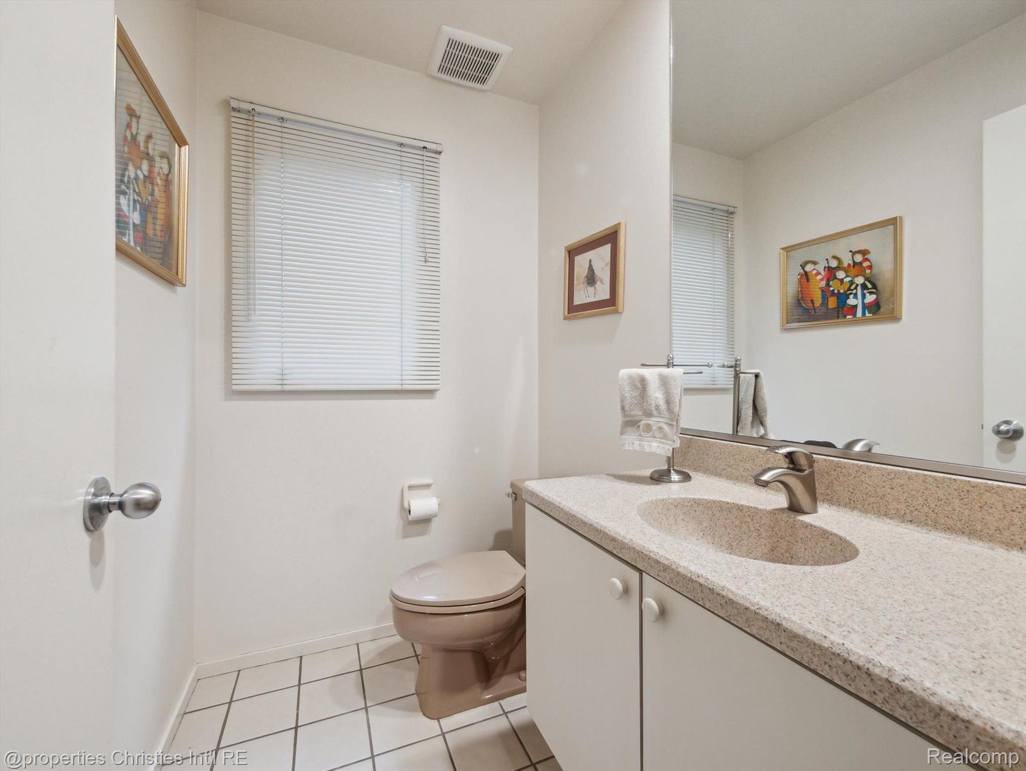 2221 BLOOMFIELD WOODS Court
