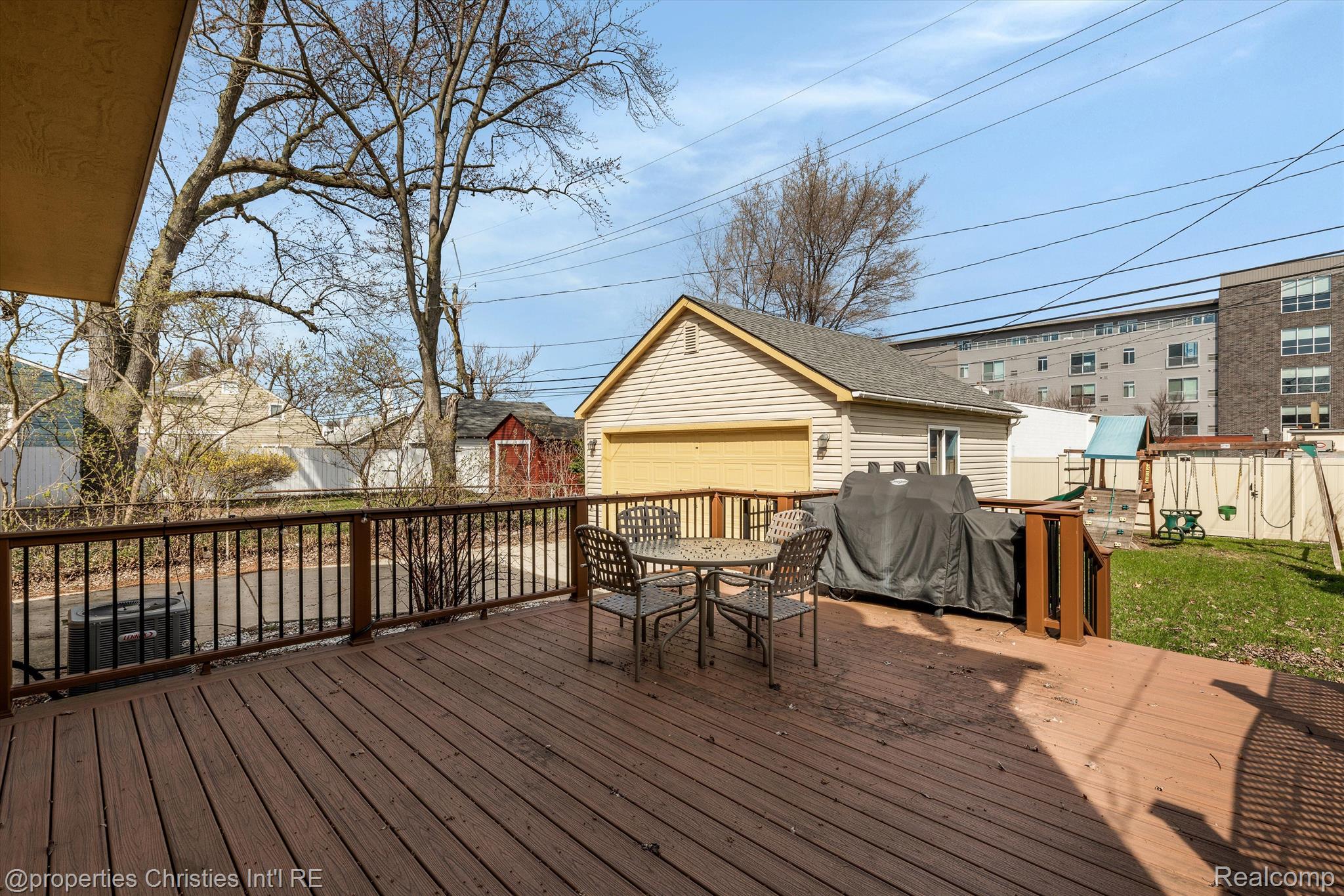 420 W TROY Street