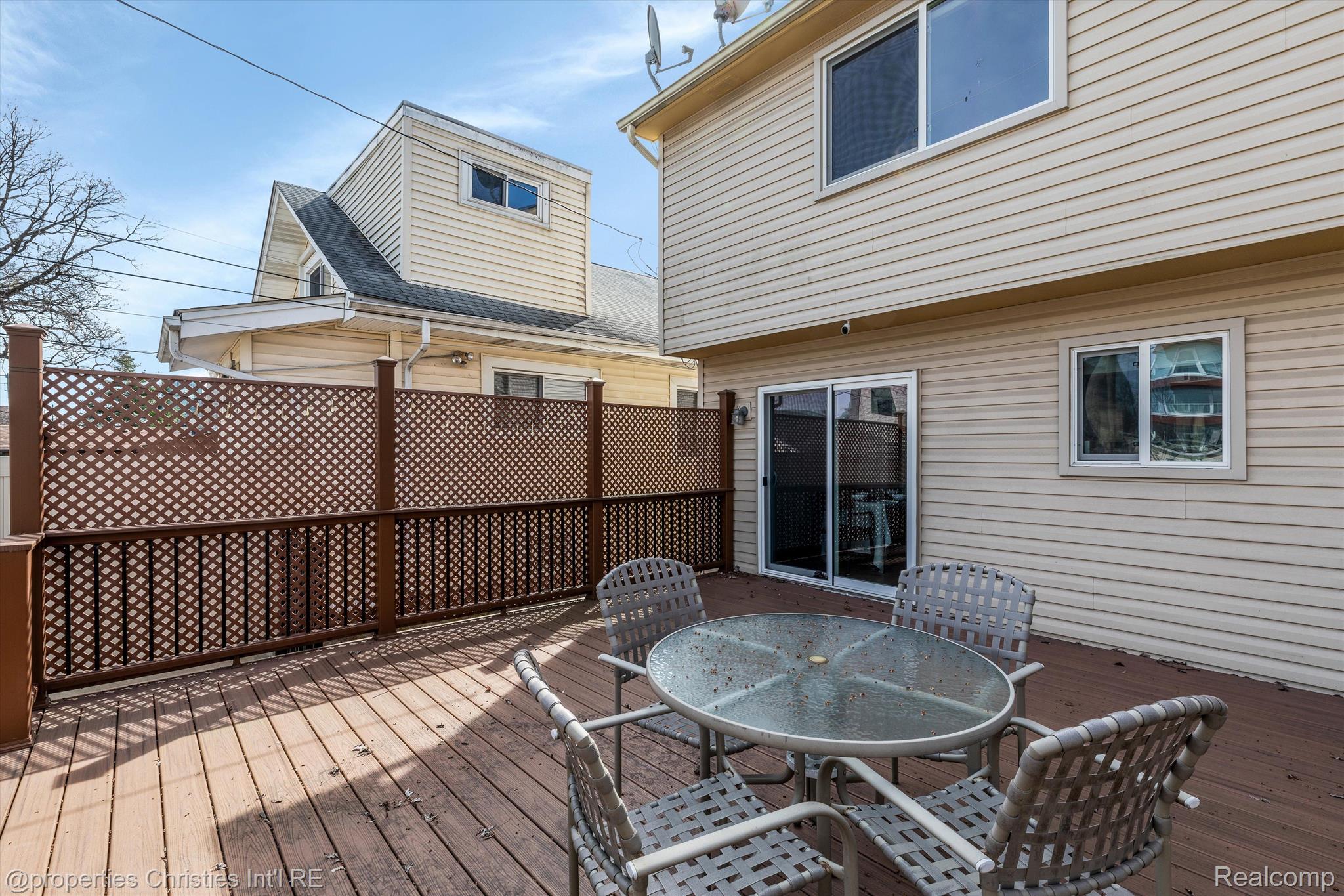 420 W TROY Street
