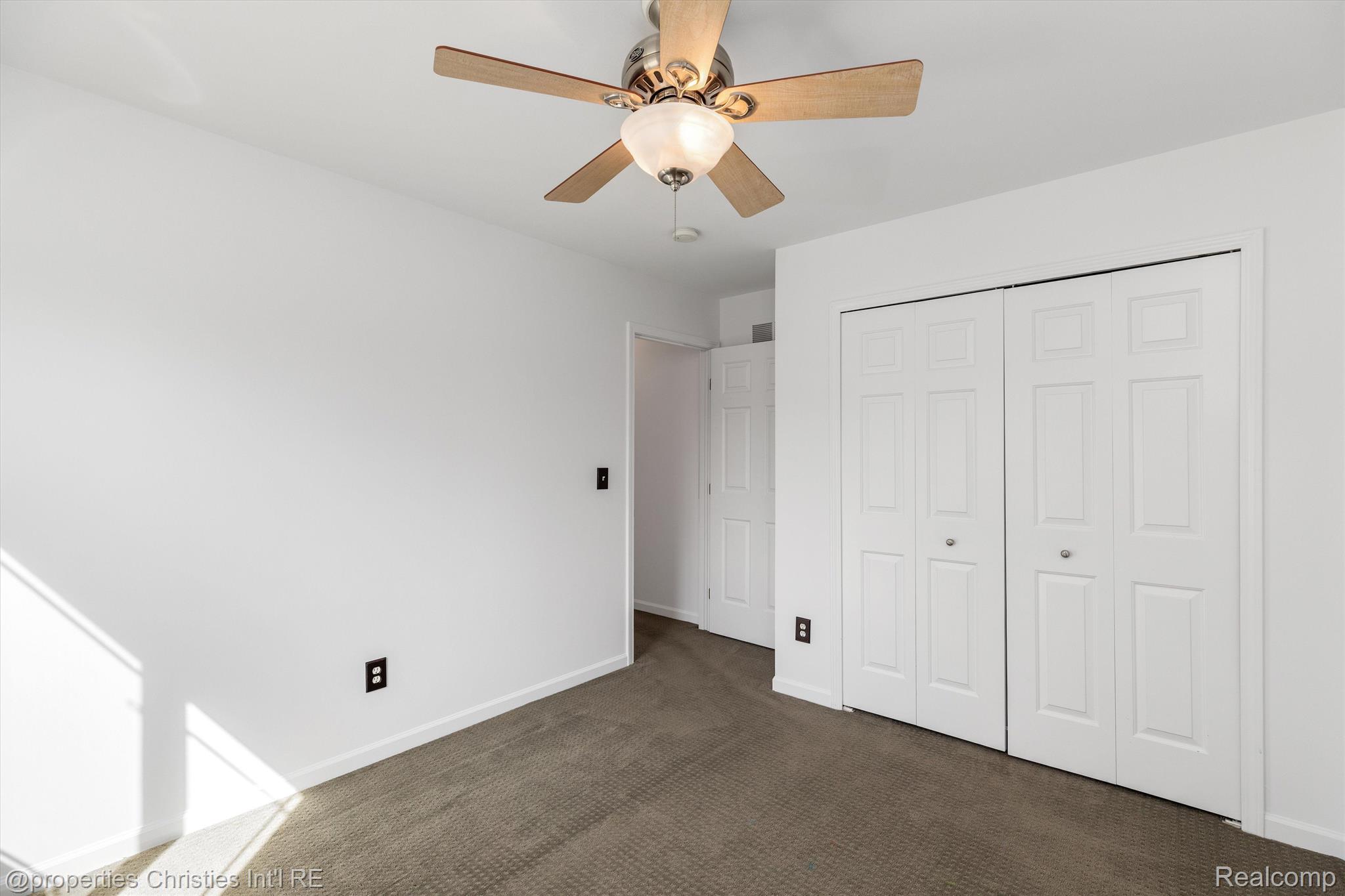 420 W TROY Street