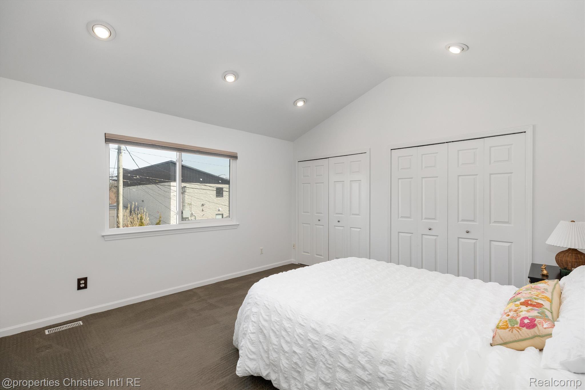 420 W TROY Street