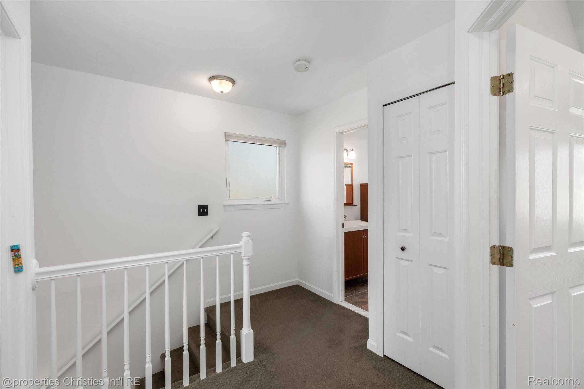 420 W TROY Street
