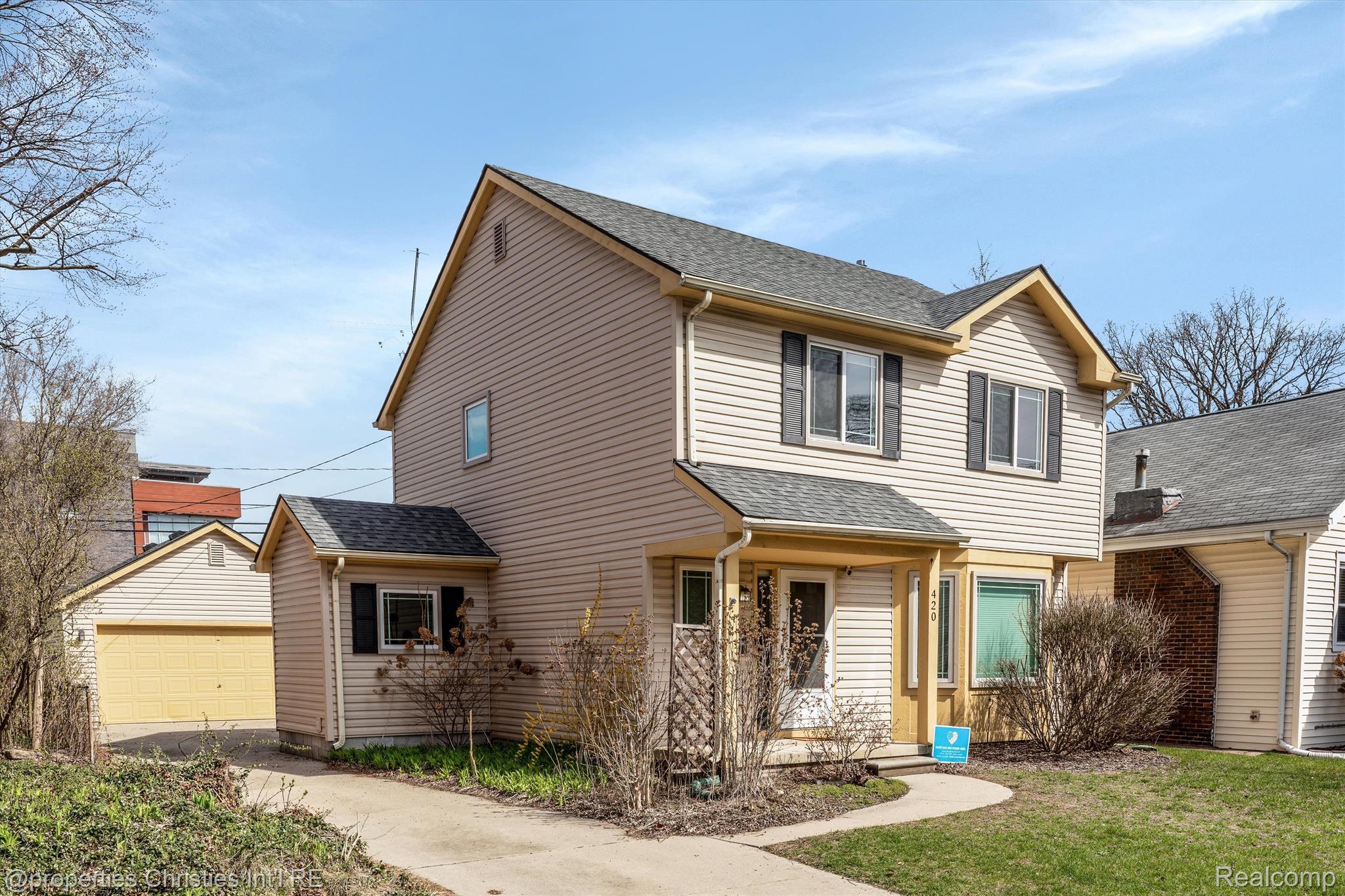 420 W TROY Street