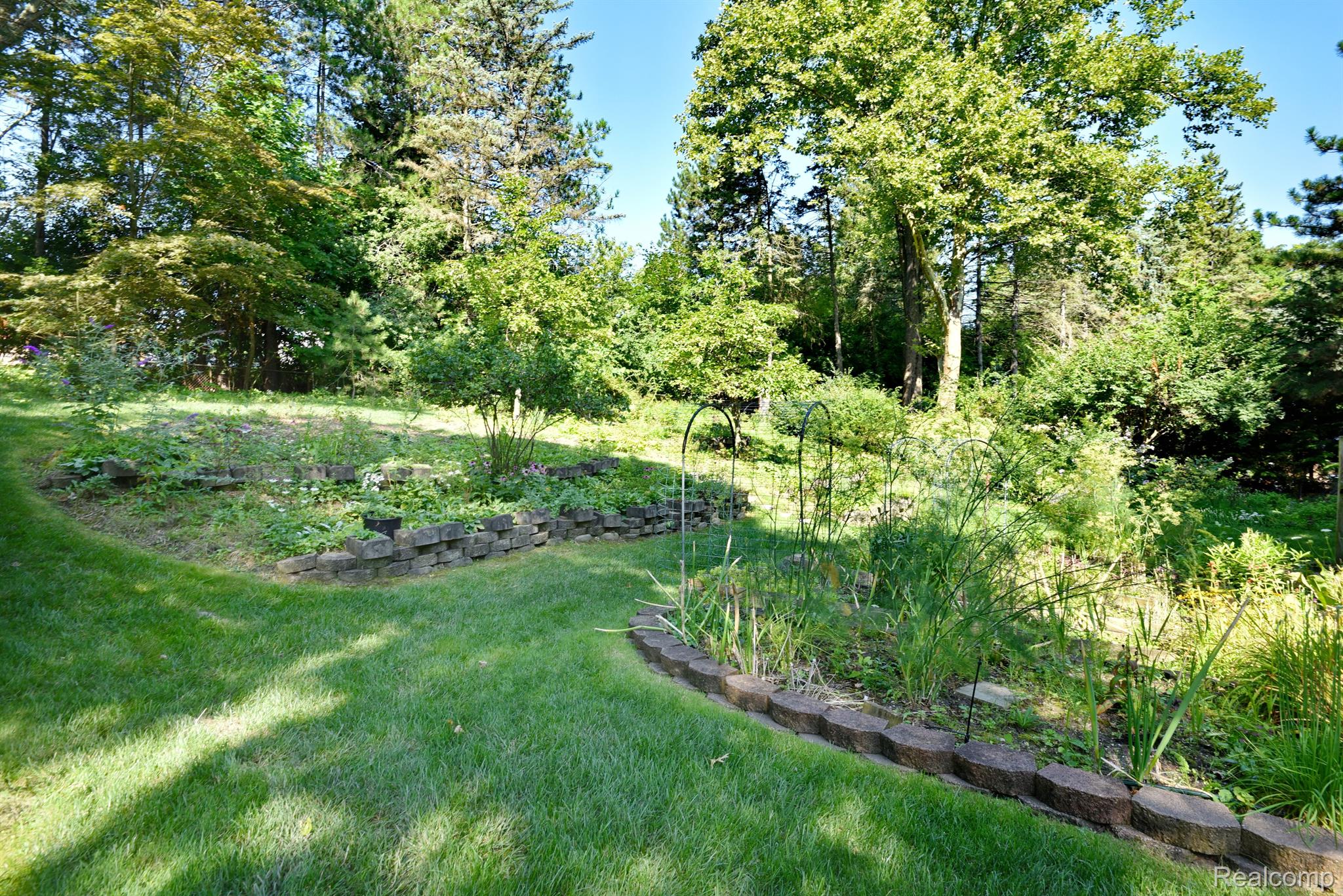 28107 NEW BEDFORD Drive