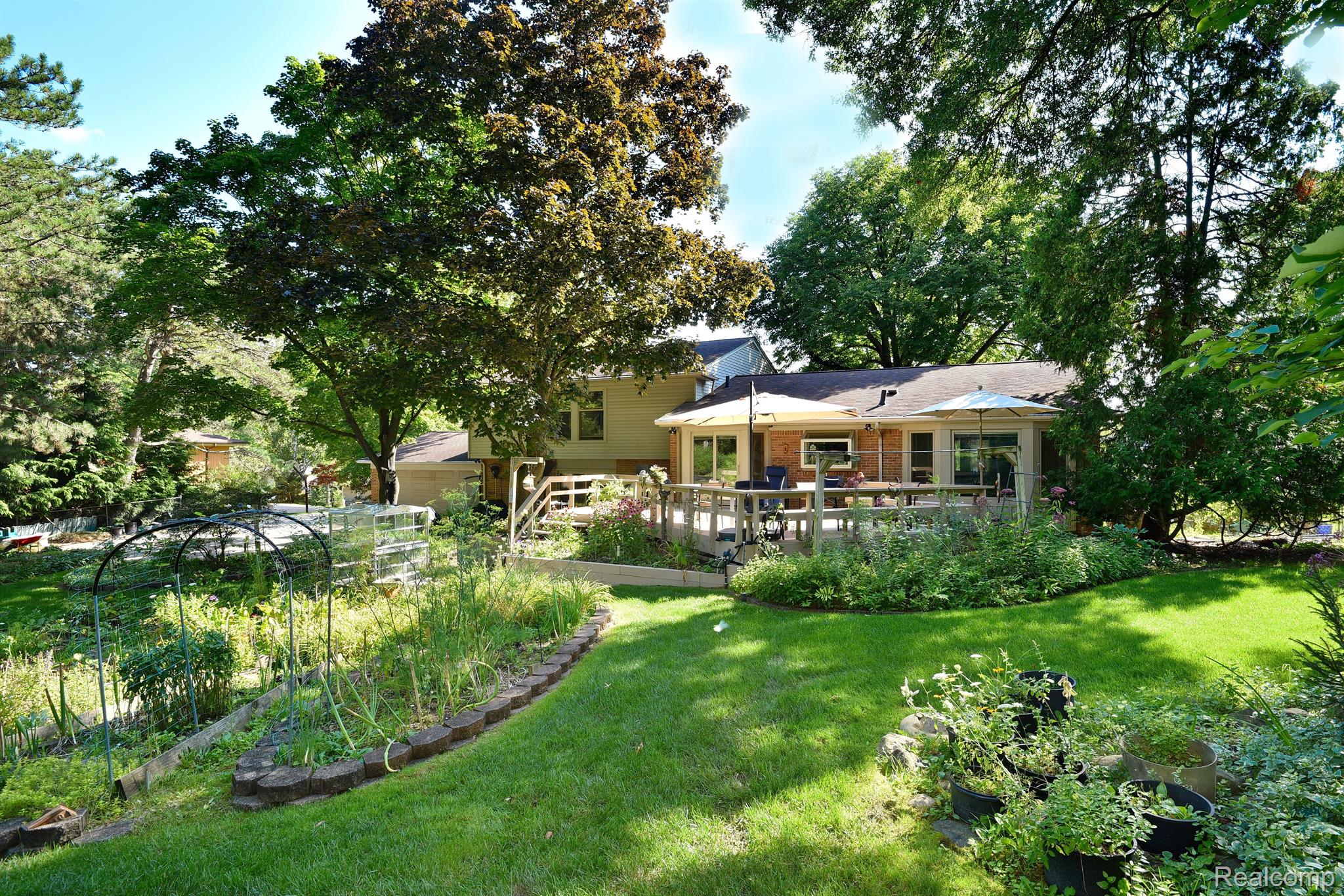 28107 NEW BEDFORD Drive