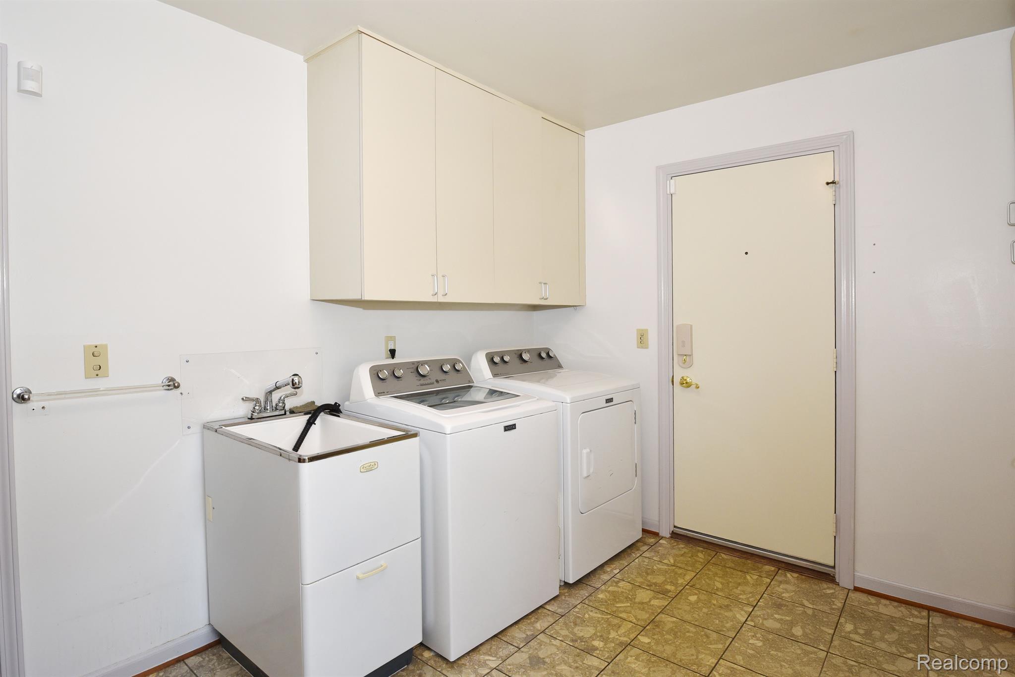 28107 NEW BEDFORD Drive