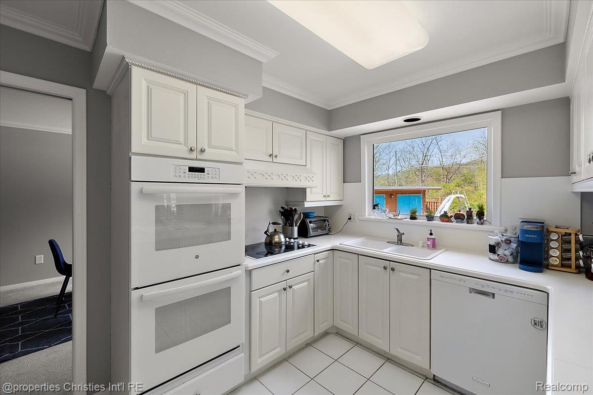 4160 Dawn Lane