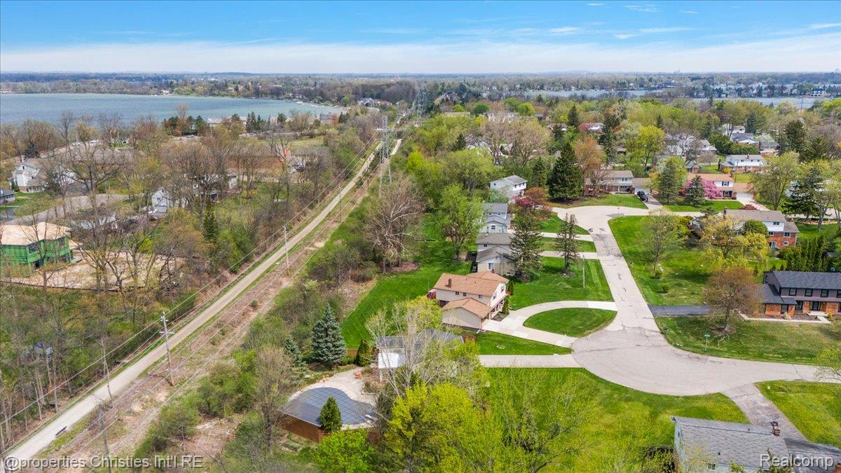 4160 Dawn Lane