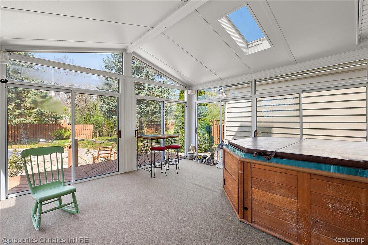 4160 Dawn Lane