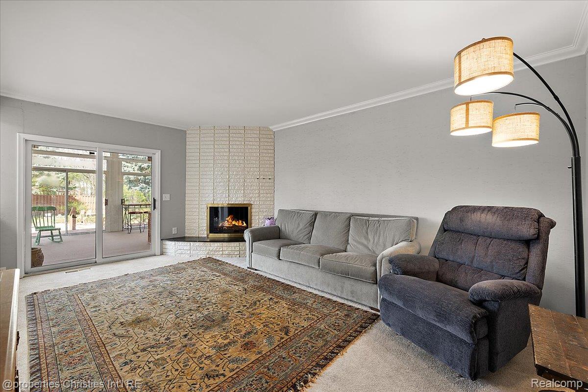 4160 Dawn Lane