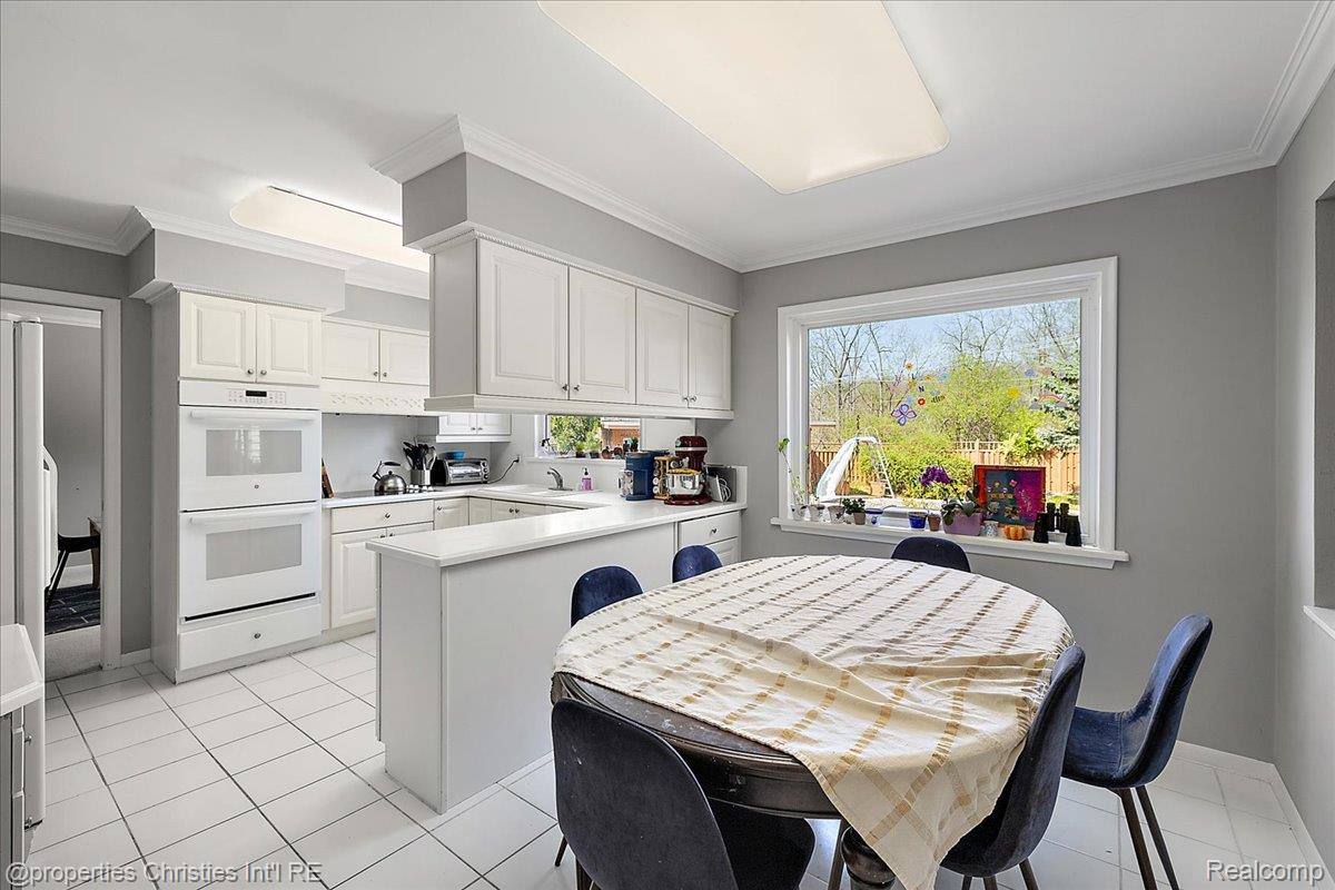 4160 Dawn Lane