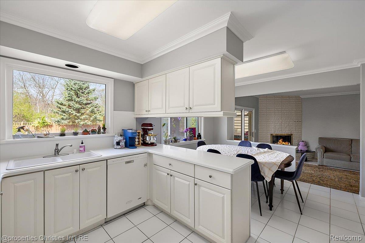 4160 Dawn Lane