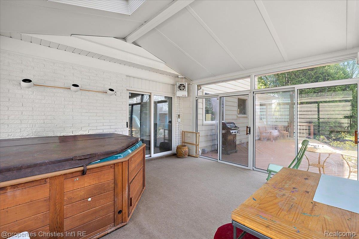 4160 Dawn Lane