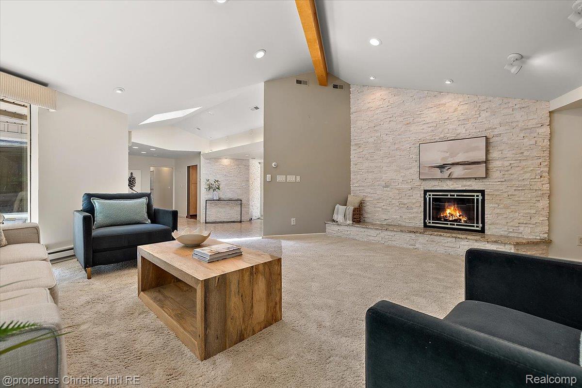 34448 Quaker Valley Road
