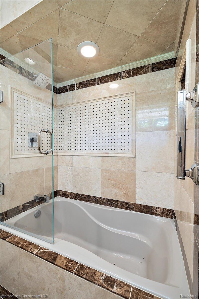 34448 Quaker Valley Road