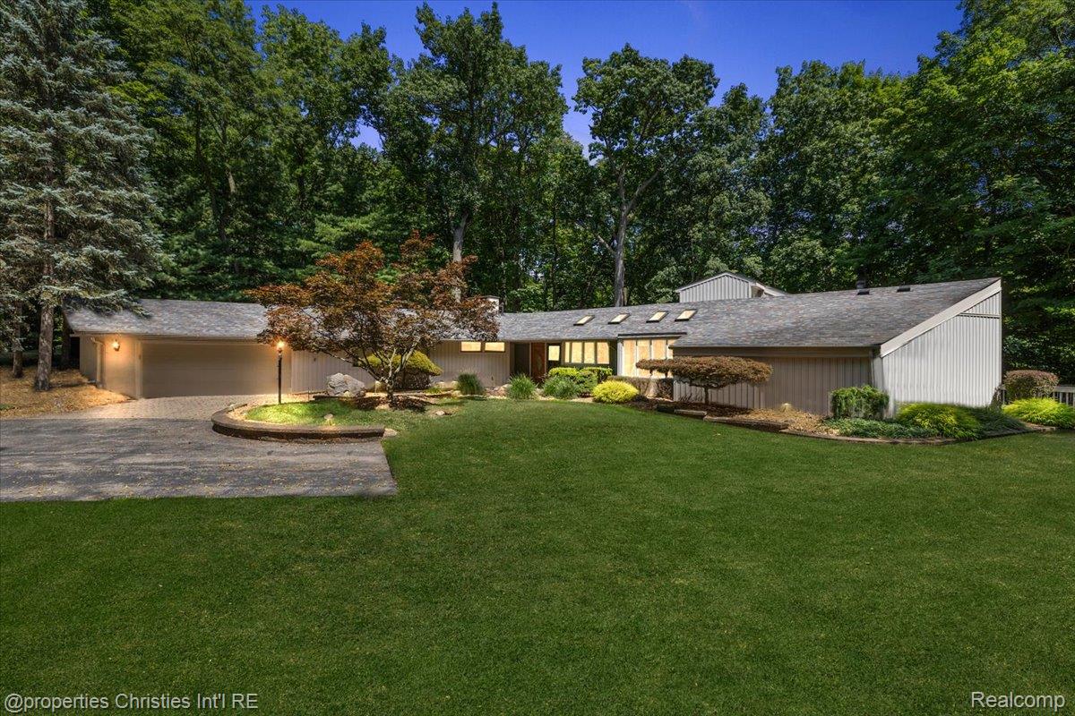 34448 Quaker Valley Road