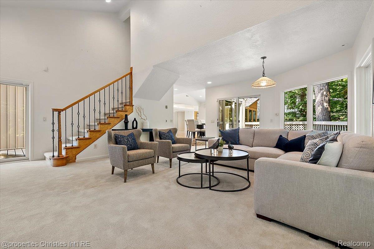 34448 Quaker Valley Road