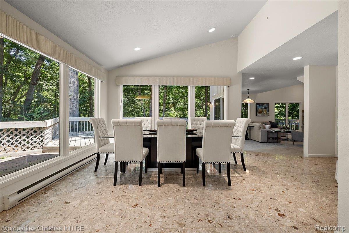 34448 Quaker Valley Road