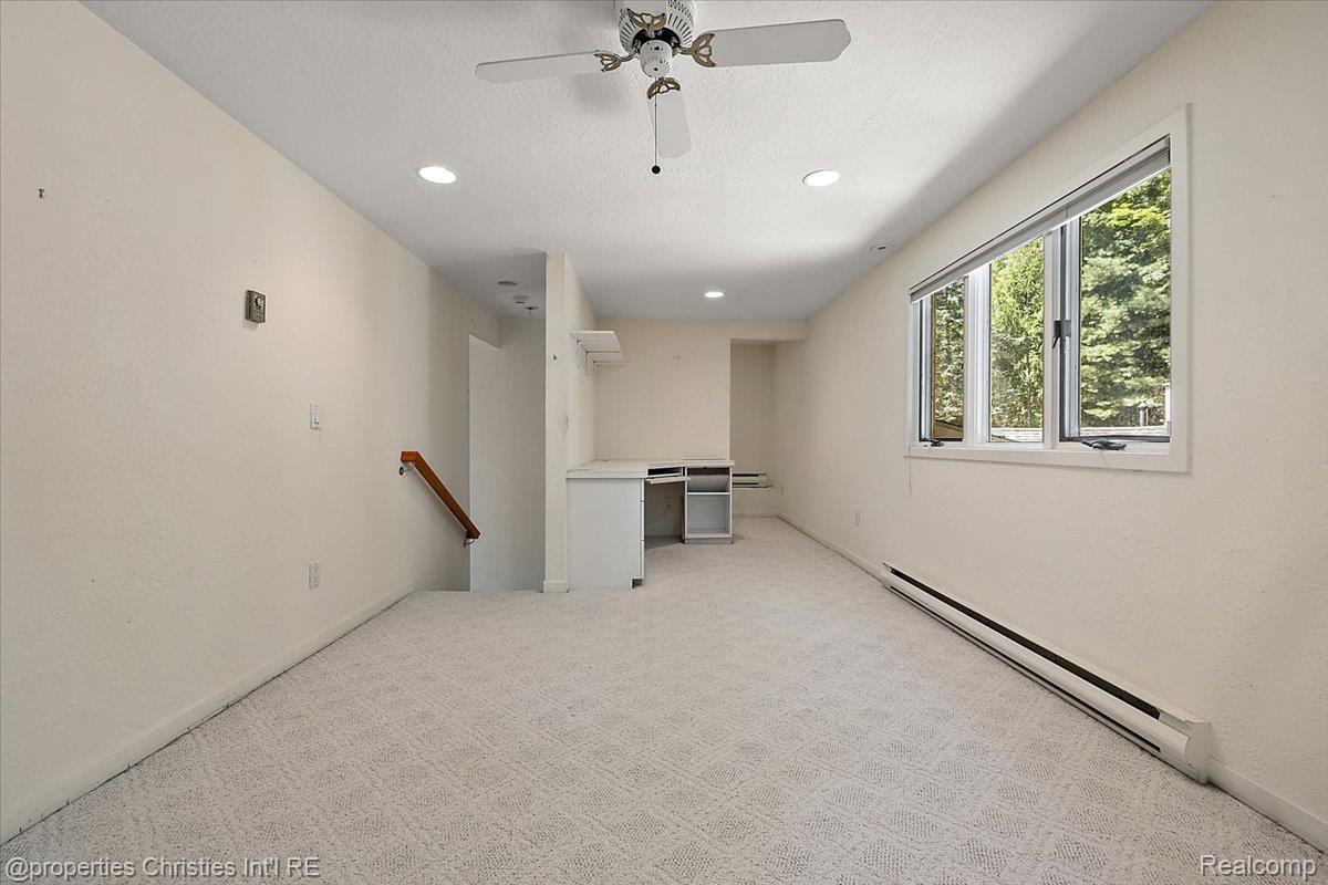 34448 Quaker Valley Road