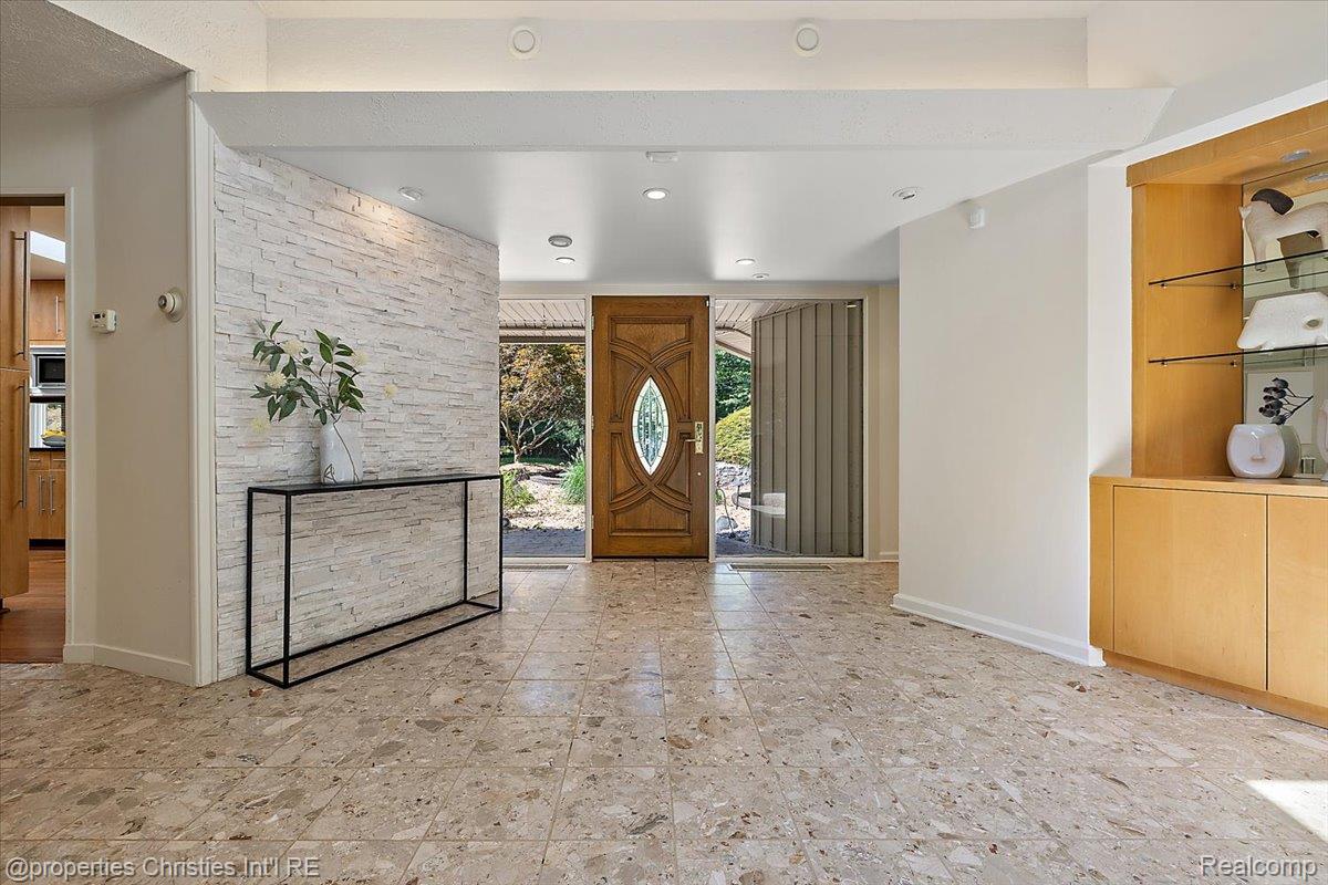 34448 Quaker Valley Road