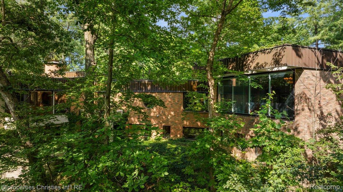 4647 Private Lake Drive