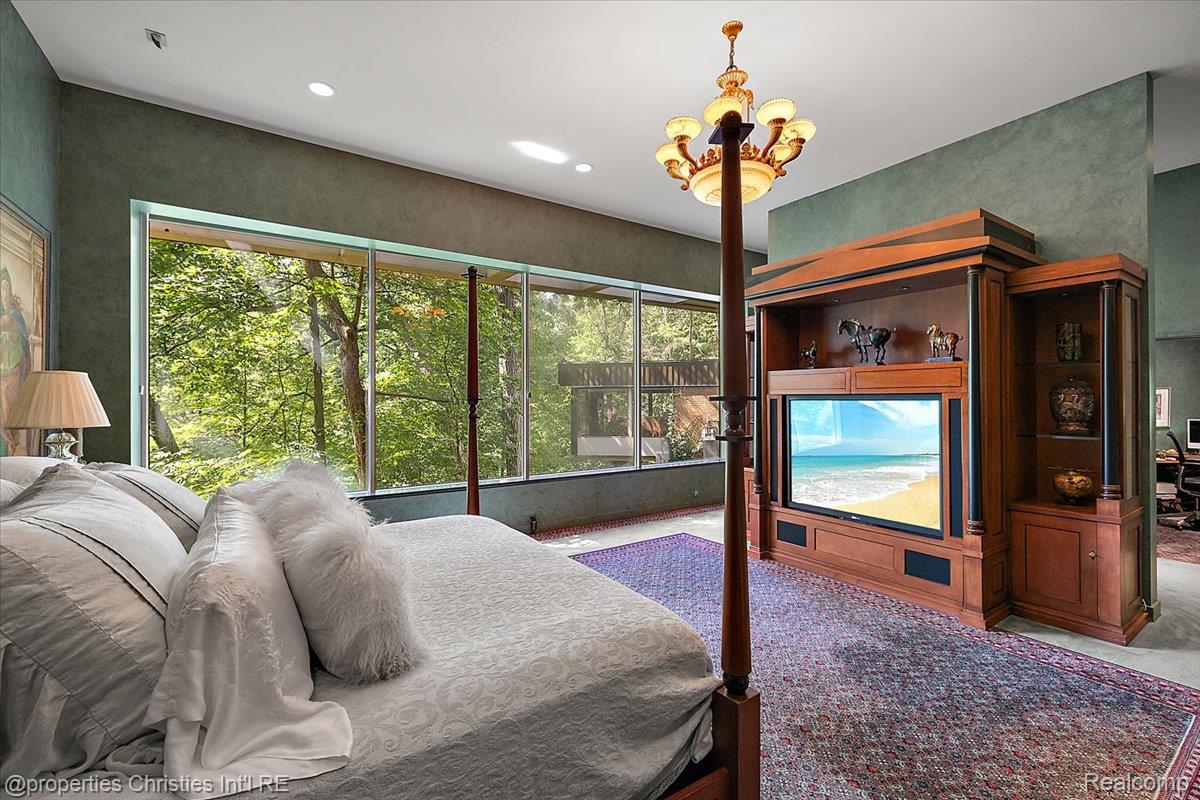 4647 Private Lake Drive