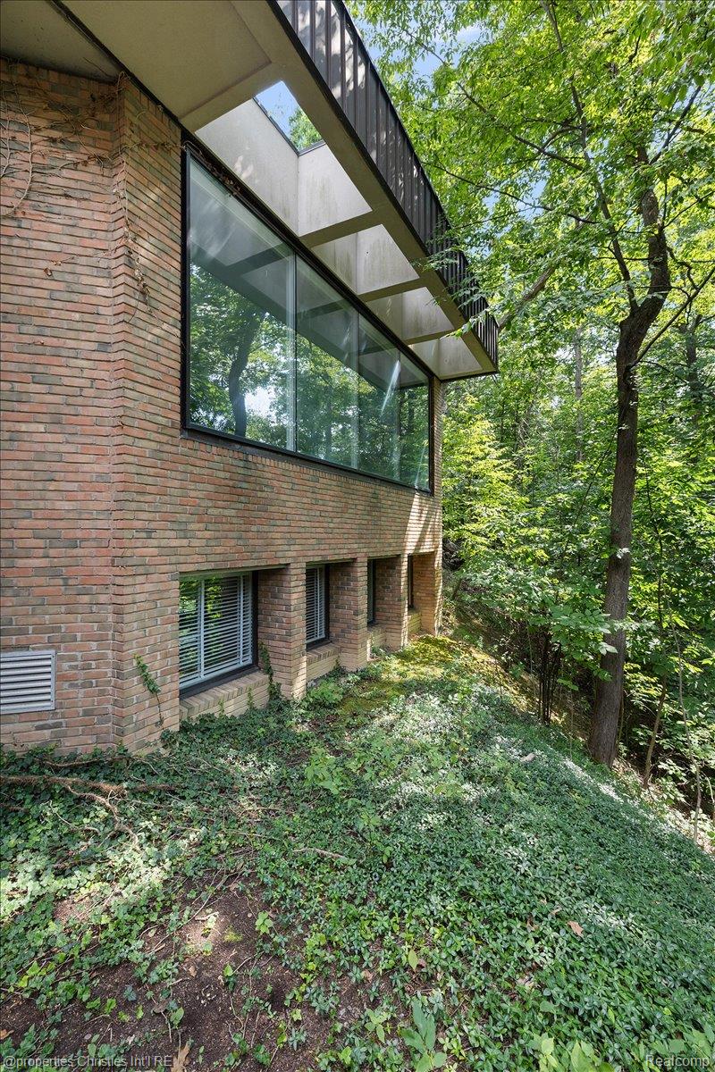 4647 Private Lake Drive