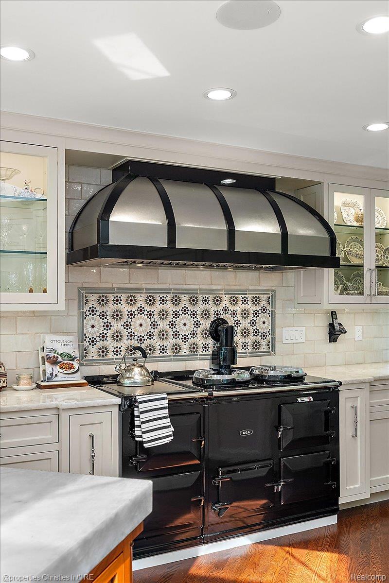 4647 Private Lake Drive