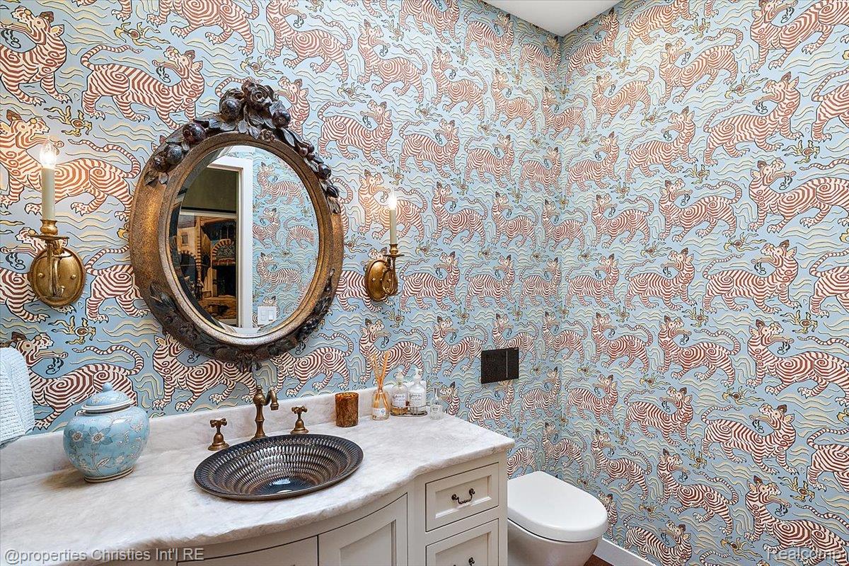 4647 Private Lake Drive