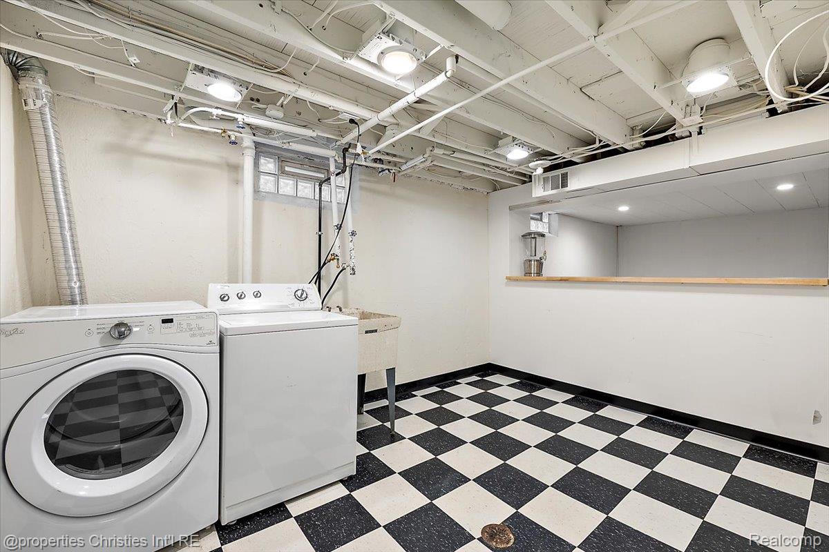 8441 Northfield Boulevard