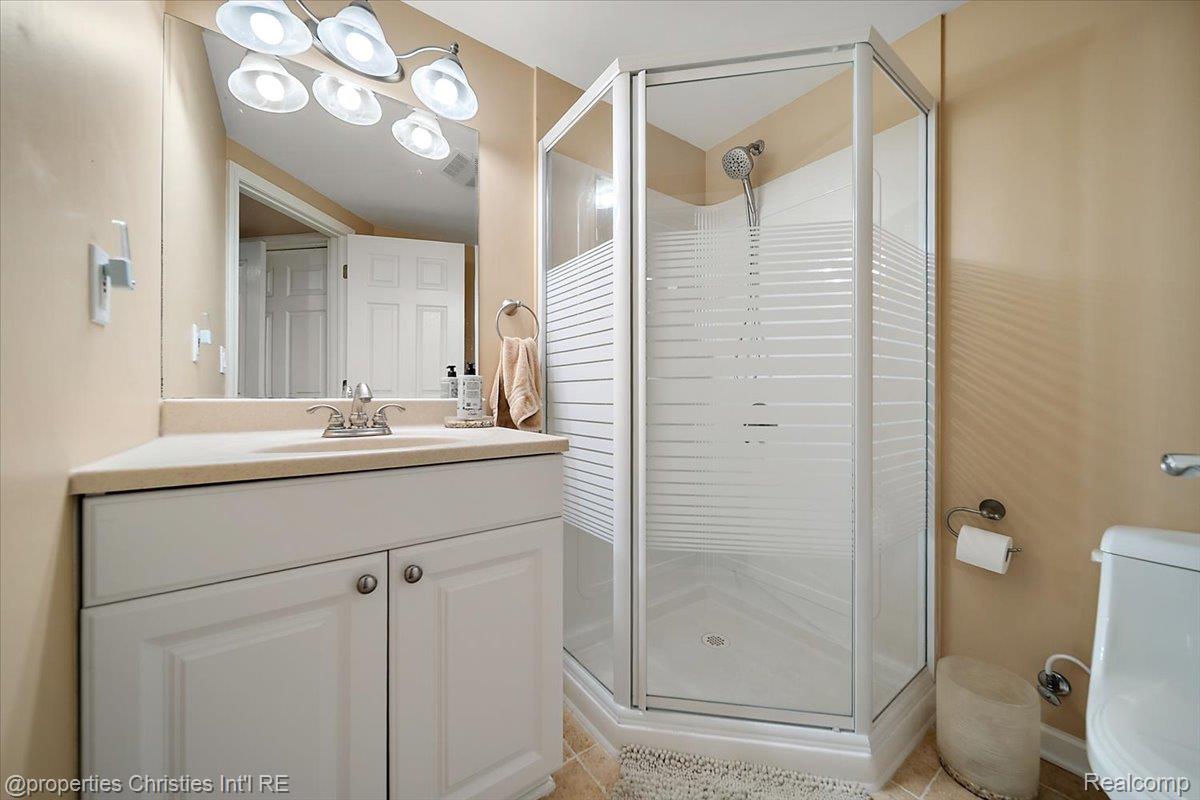 2685 Elizabeth Lane