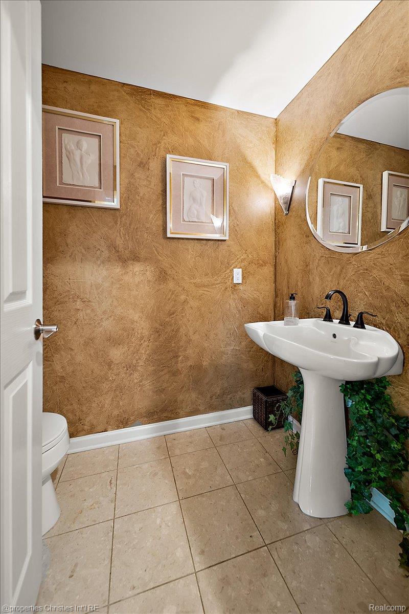 2685 Elizabeth Lane