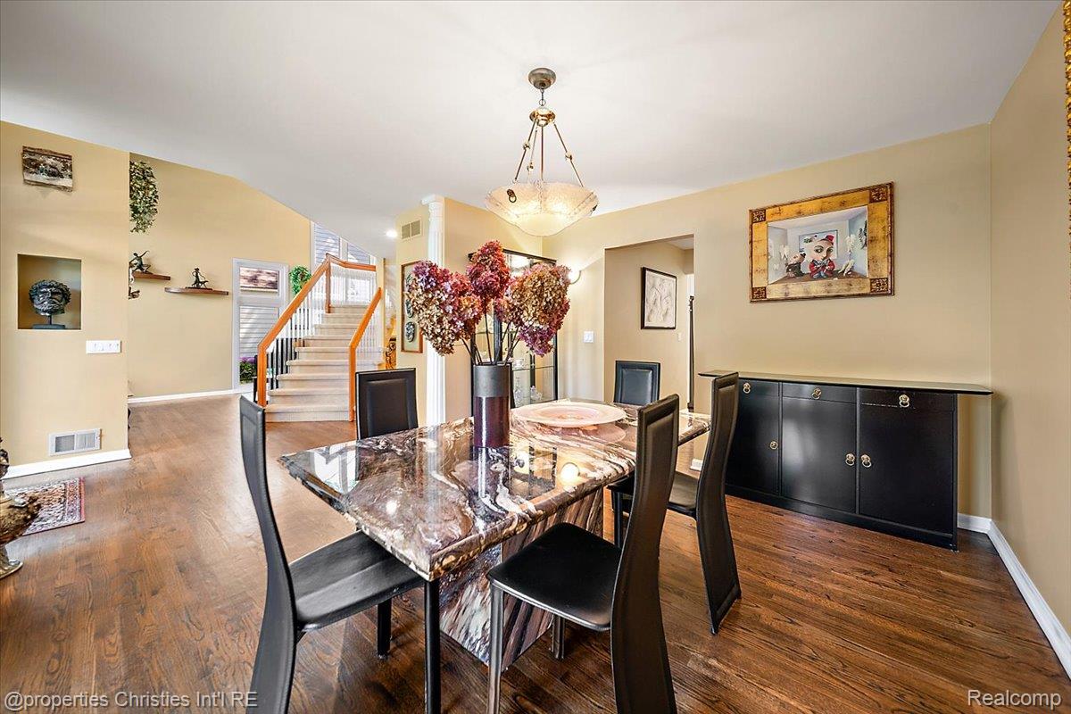 2685 Elizabeth Lane
