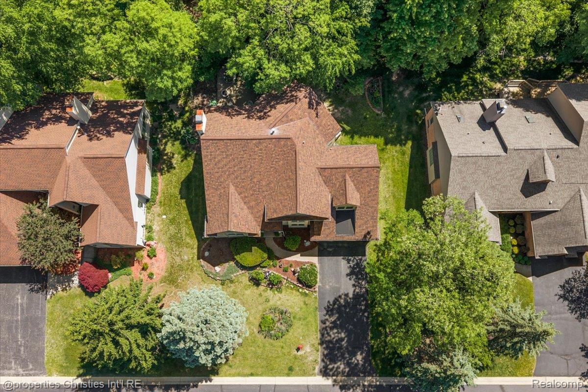 2685 Elizabeth Lane