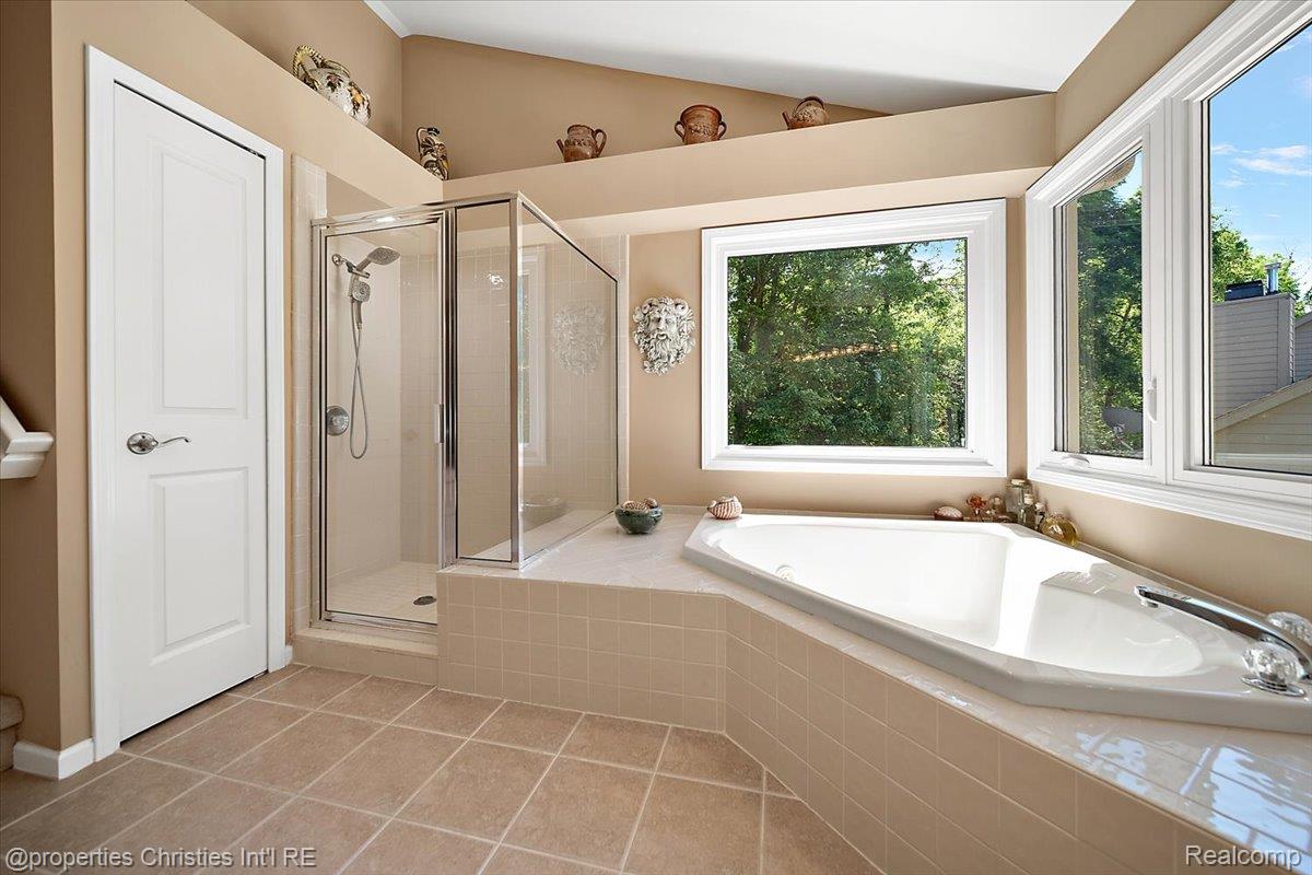 2685 Elizabeth Lane