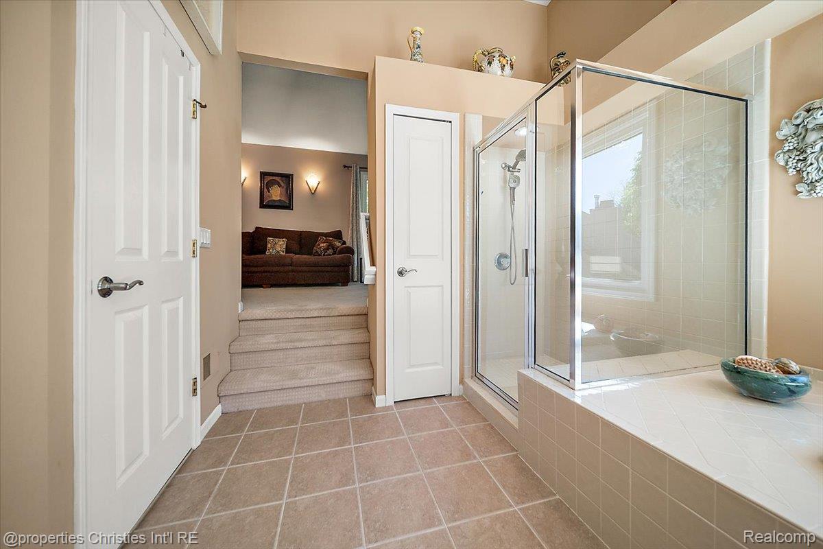 2685 Elizabeth Lane