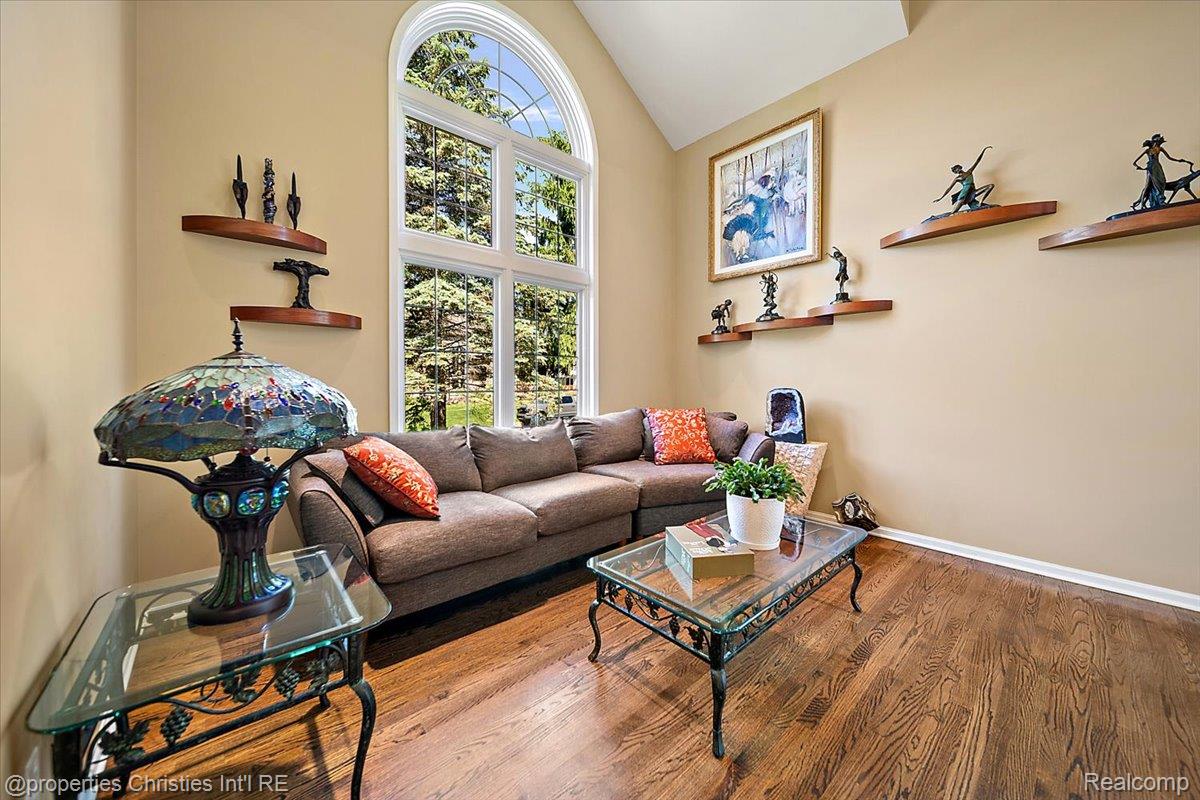 2685 Elizabeth Lane