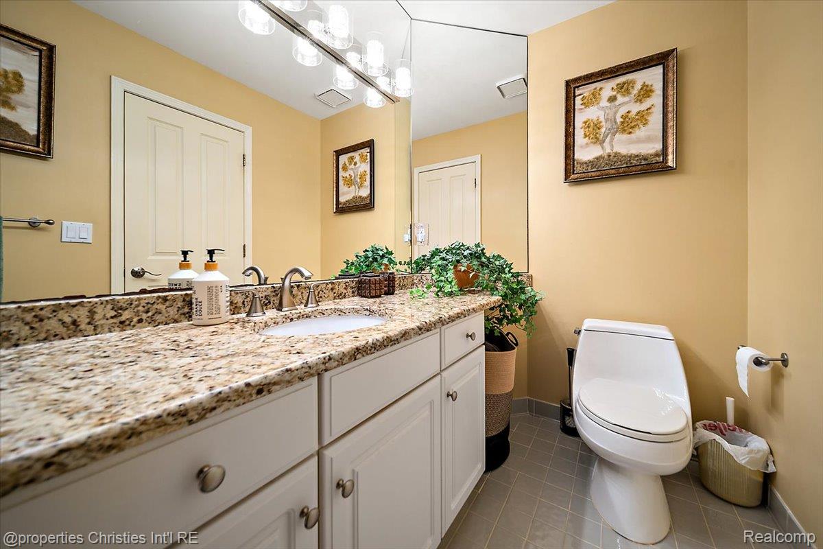 2685 Elizabeth Lane