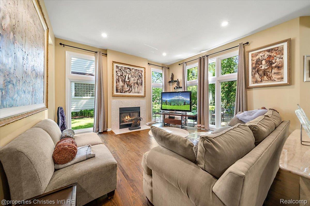 2685 Elizabeth Lane